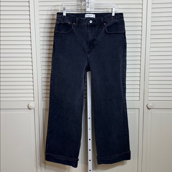 Abercrombie & Fitch High Rise 90's Relaxed Cuffed Hem Jean Size 12 Short - Picture 7 of 16